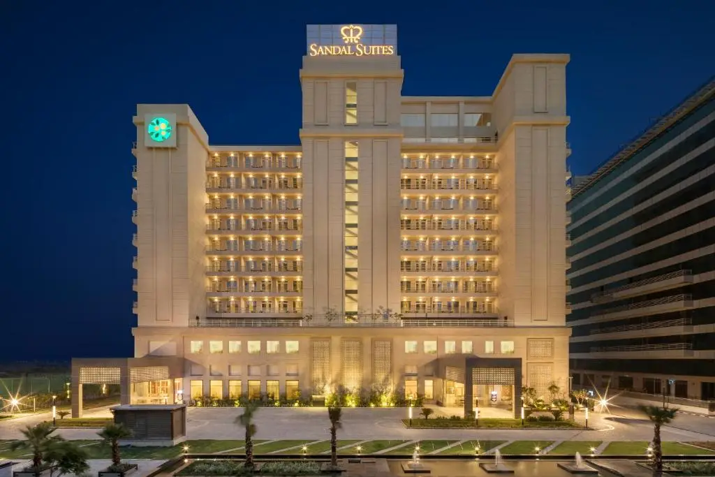 Sandal Suites Hotel Noida